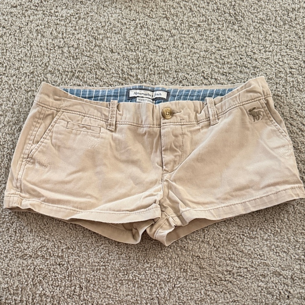 Abercrombie & Fitch Women's Beige Cargo Shorts